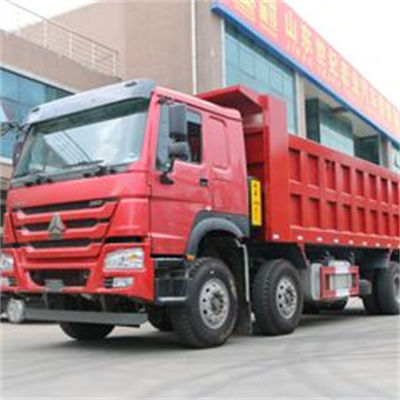 comprar Howo 8x4 300L Tank Dump Truck com 380 HP e Euro II emissões padrão Motor Modelo Wd615.47 online manufacture