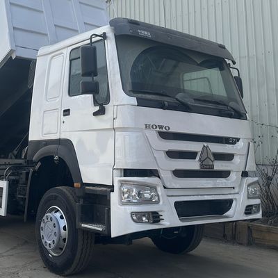 Bom preço. Sinotruck Utilizado Howo Dump Truck 6x4 Euro 2 Especificação 5600X2300X1500mm Tanker de combustível 300L Capacidade máxima de carga de 30 toneladas on-line