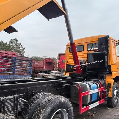 Bom preço. Cor personalizável Carros usados HOWO 10 Pneus 75cbm 6X4 Tanker de combustível 300L on-line